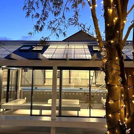 Tasman Holiday Parks - Christchurch Exterior foto The new extension at night