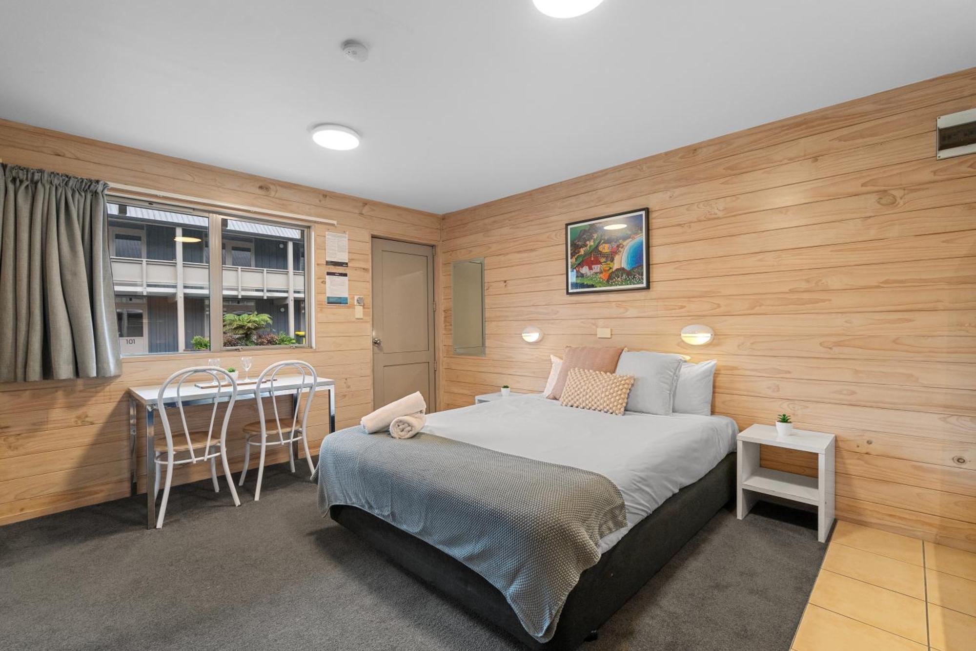 Tasman Holiday Parks - Christchurch Exterior foto A studio apartment in New Zealand