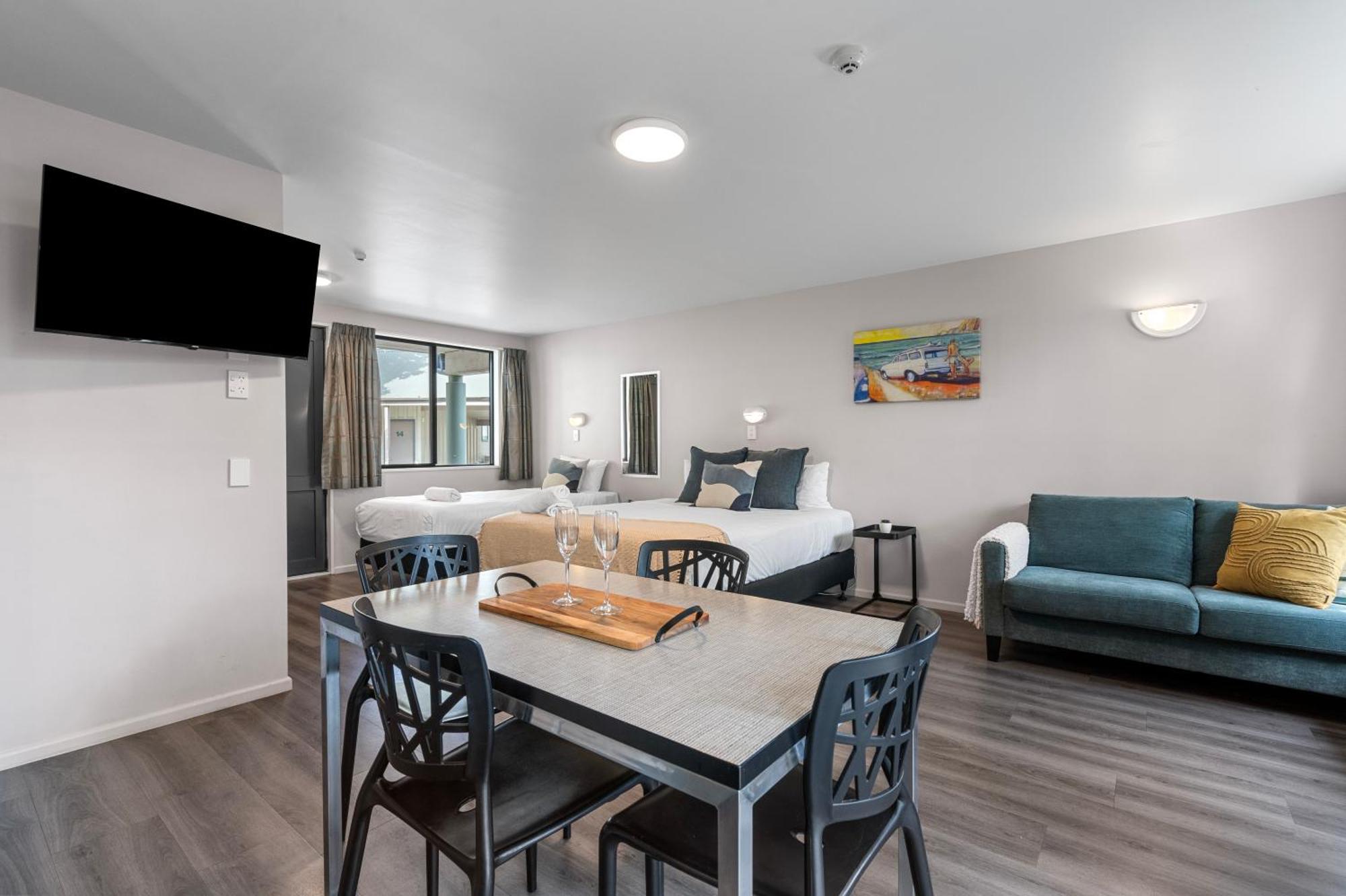 Tasman Holiday Parks - Christchurch Exterior foto A typical studio apartment